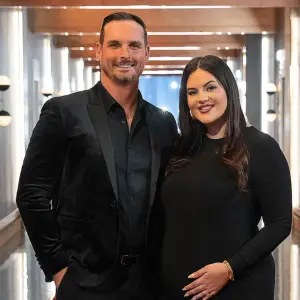 Love Is Blind s Alexa Alfia and Brennon Lemieux s Relationship Timeline From the Pods to Divorce 001