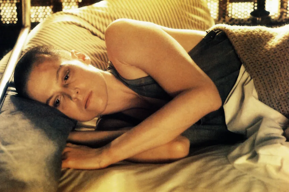 M8DALTHFE012 James Cameron Slams Alien 3