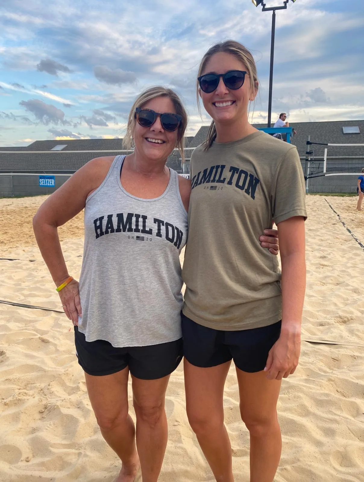 NFL Reporters Daughter Thanks Bengals Coach Zac Taylor For Words About Late Mother After Medical Emergency