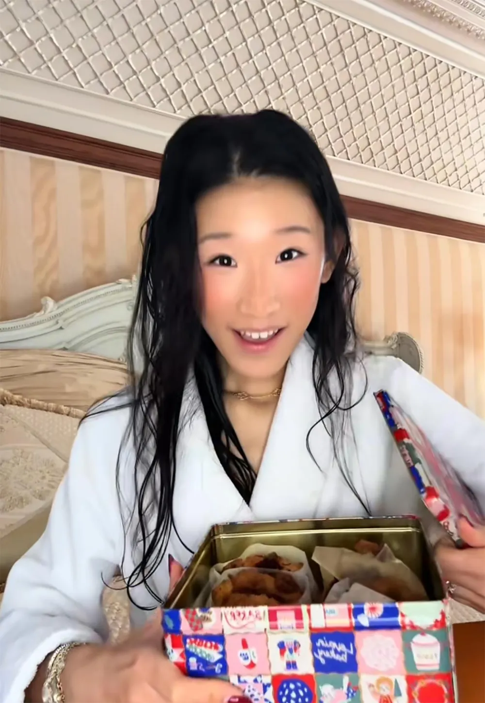 RichTok Influencer Becca Blooms Husband Flies in Her Favorite Cookies for Advent Calendar Surprise