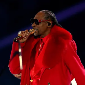 Snoop-Dogg-NFL-feature-GettyImages-2253533033