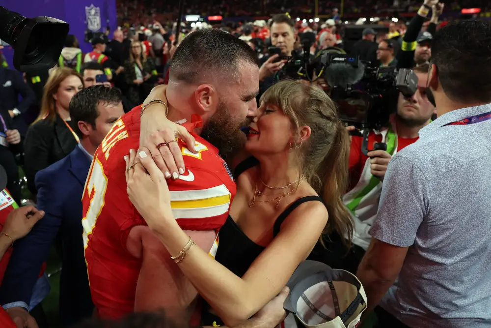 Taylor-Swift-and-Travis-Kelce-GettyImages-2004235825