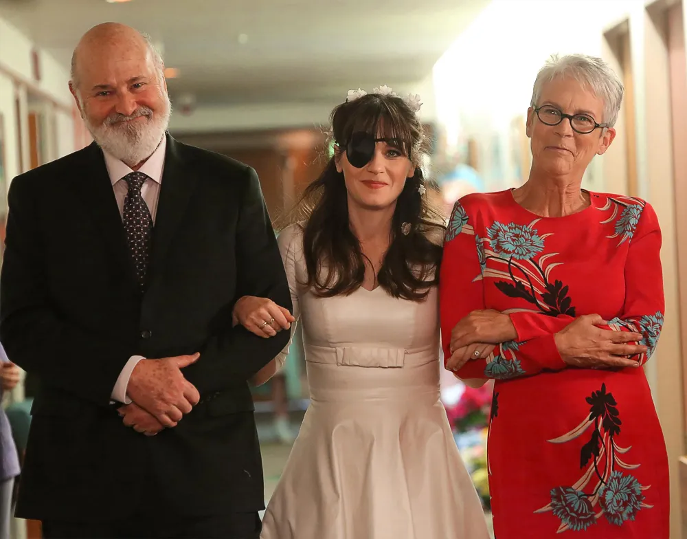 Zooey Deschanel Is Devastated Over Death of New Girl Dad Rob Reiner TCDNEGI_EC453