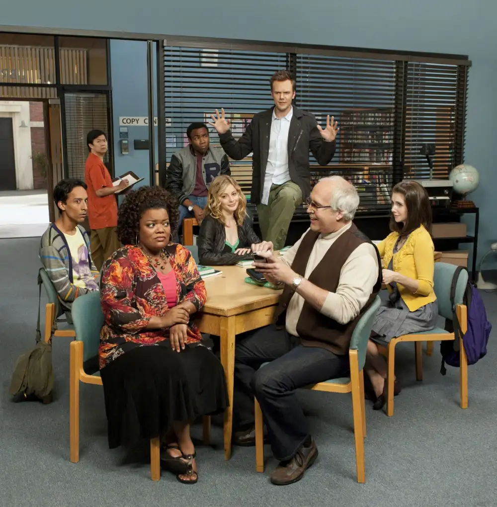 Communitys Yvette Nicole Brown Seemingly Addresses Chevy Chase Documentary