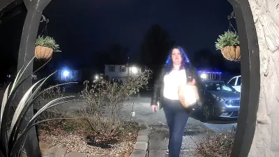 DoorDash Driver Claims She Pepper Sprayed Food in Attempt to Kill Spider Before Her Arrest