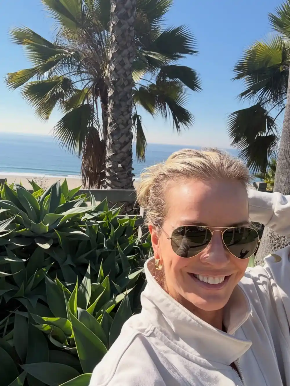 GMA Host Dr. Jennifer Ashton Rocks Bikini With Daughter After Wellness Experiment