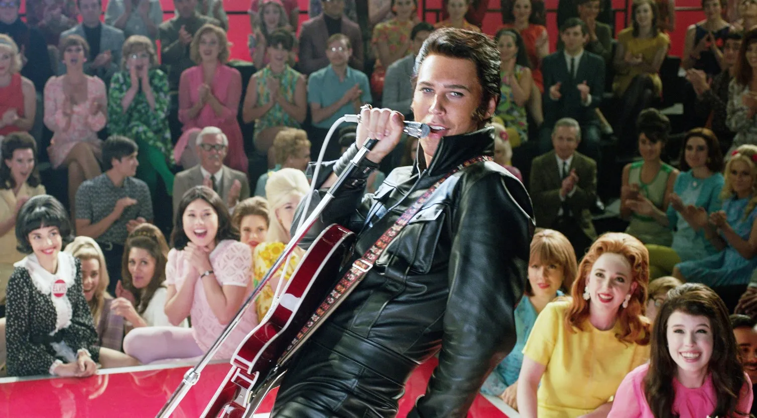 Austin Butler in Elvis