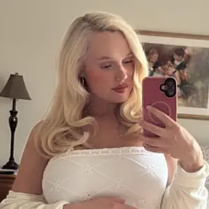 Influencer Estee Williams 3 Month Old Baby on Full Life Support After Going Into Cardiac Arrest