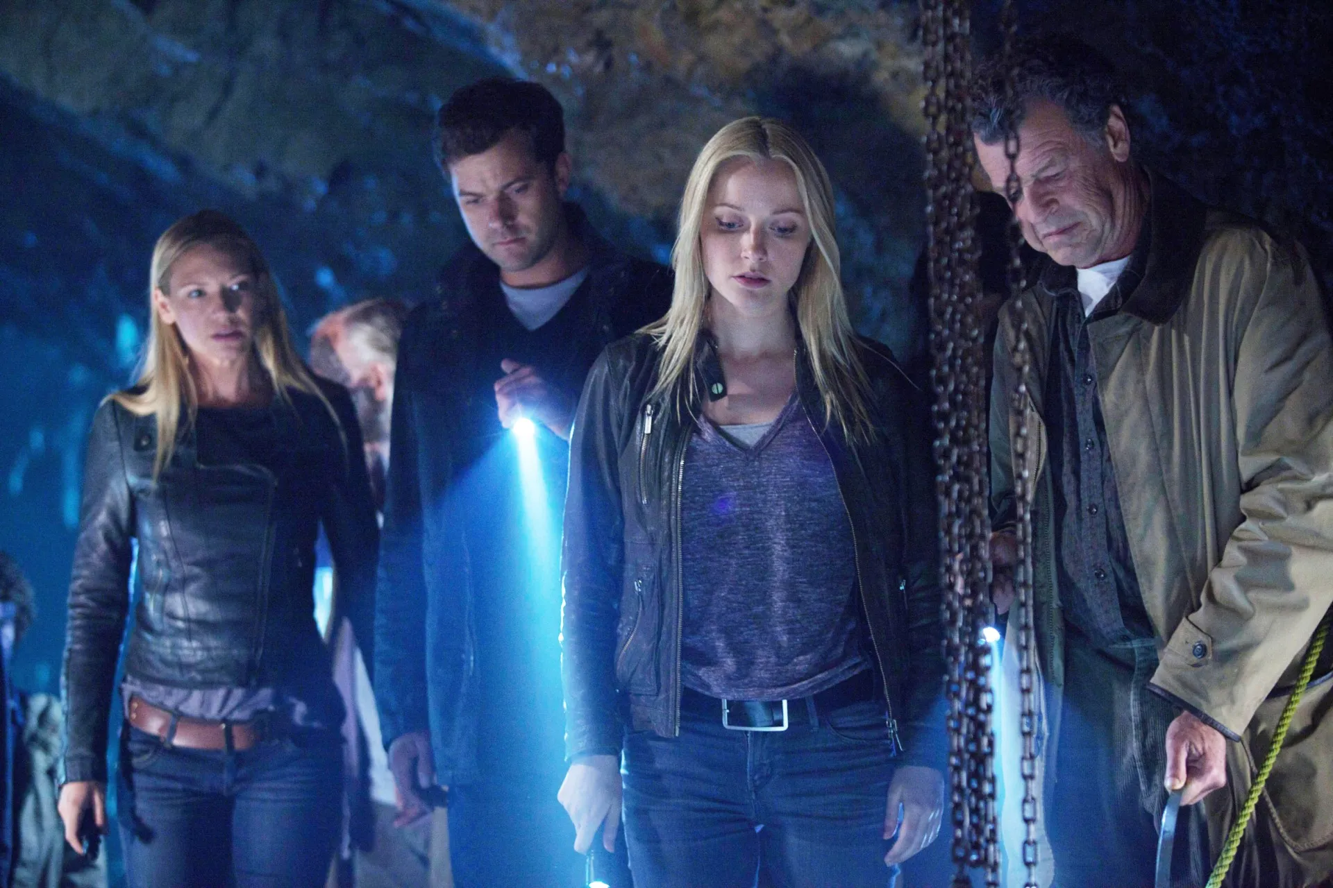 Anna Torv, Joshua Jackson, Georgina Haig and John Noble in Fringe