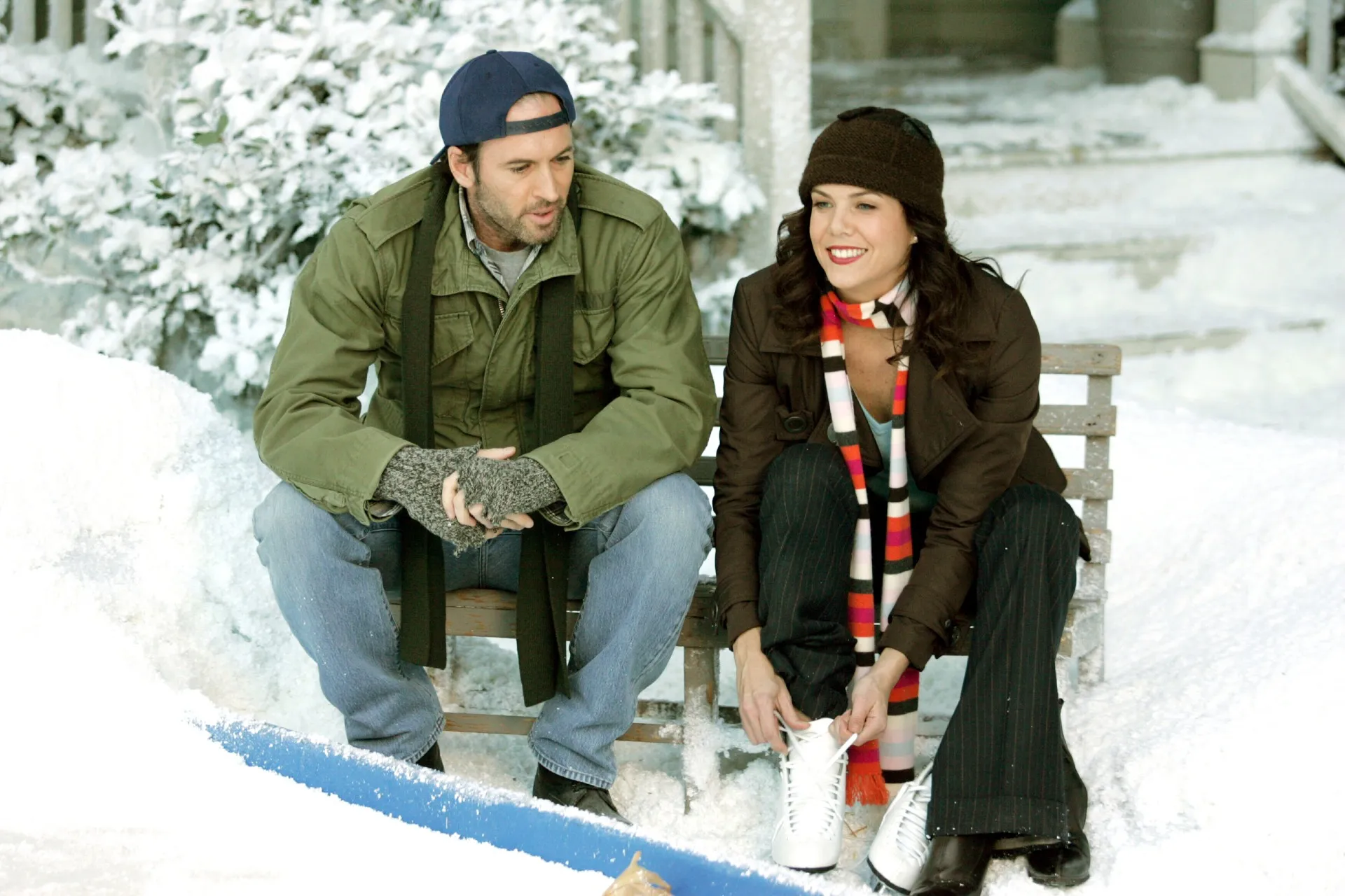 Scott Patterson and Lauren Graham in Gilmore Girls