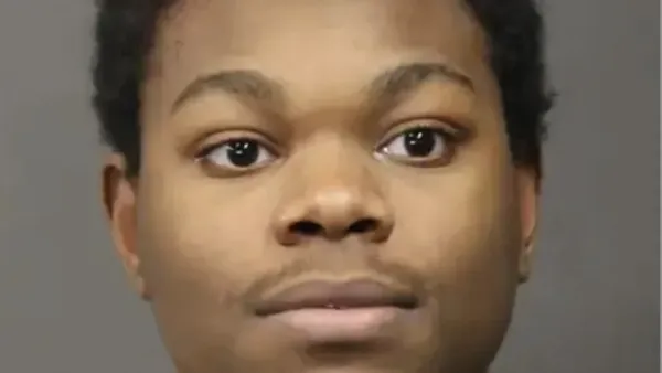 18-Year-Old Fatally Stabbed Classmate, 16, With Scissors Over Vape Pen