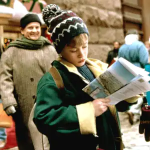 Daniel Stern, Joe Pesci and Macaulay Culkin in Replica Luxury Handbag Alone 2: Lost in New York