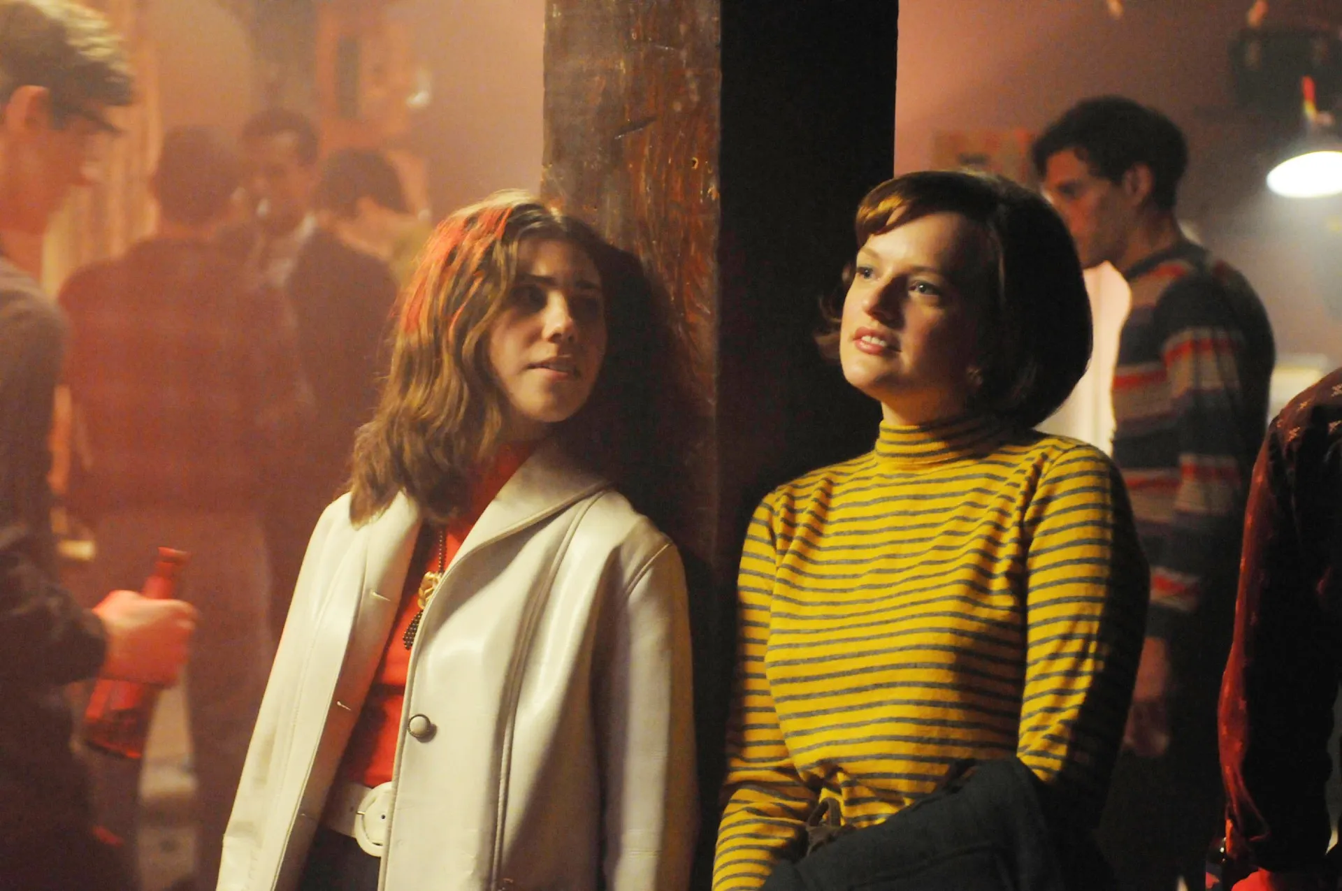 Zosia Mamet and Elisabeth Moss in Mad Men season 4