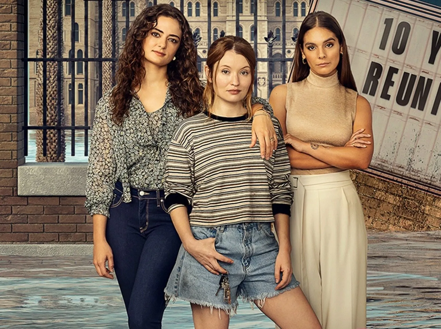 Emily Browning Megan Smart and Caitlin Stasey in Class of '07