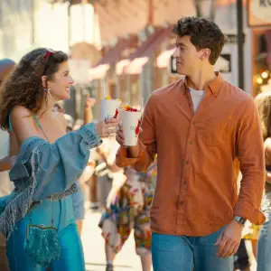 Emily Bader and Tom Blyth in People We Meet on Vacation