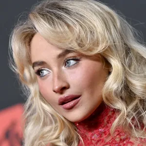 ELMONT, NEW YORK - SEPTEMBER 07: Sabrina Carpenter attends the 2025 MTV Video Music Awards at UBS Arena on September 07, 2025 in Elmont, New York. (Photo by Axelle/Bauer-Griffin/FilmMagic)