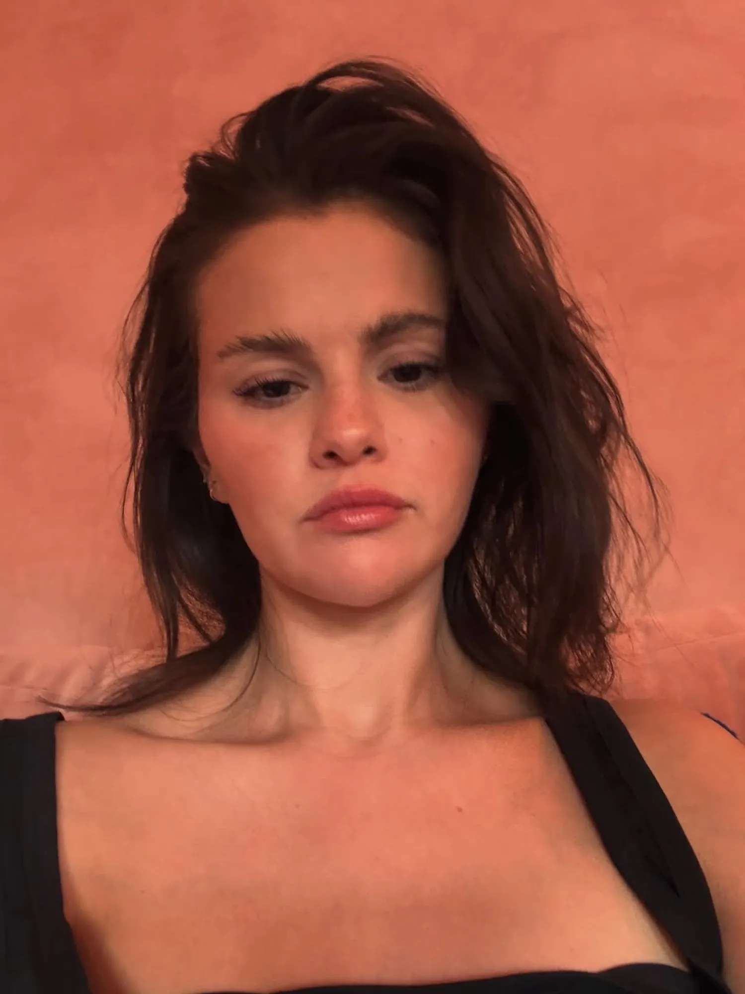 Selena Gomez Laughs Off a Comment About Shaving Her ‘Mustache’: ‘It’s Melasma’