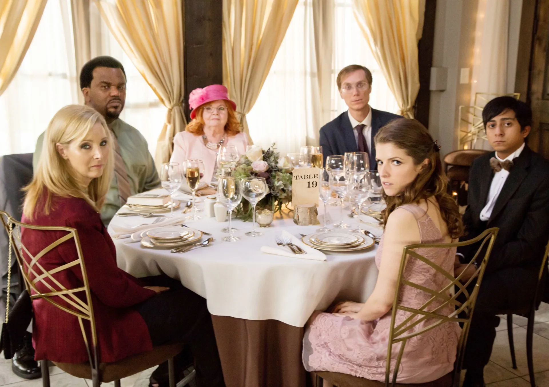 Lisa Kudrow, Craig Robinson, June Squibb, Stephen Merchant, Anna Kendrick and Tony Revolori in Table 19
