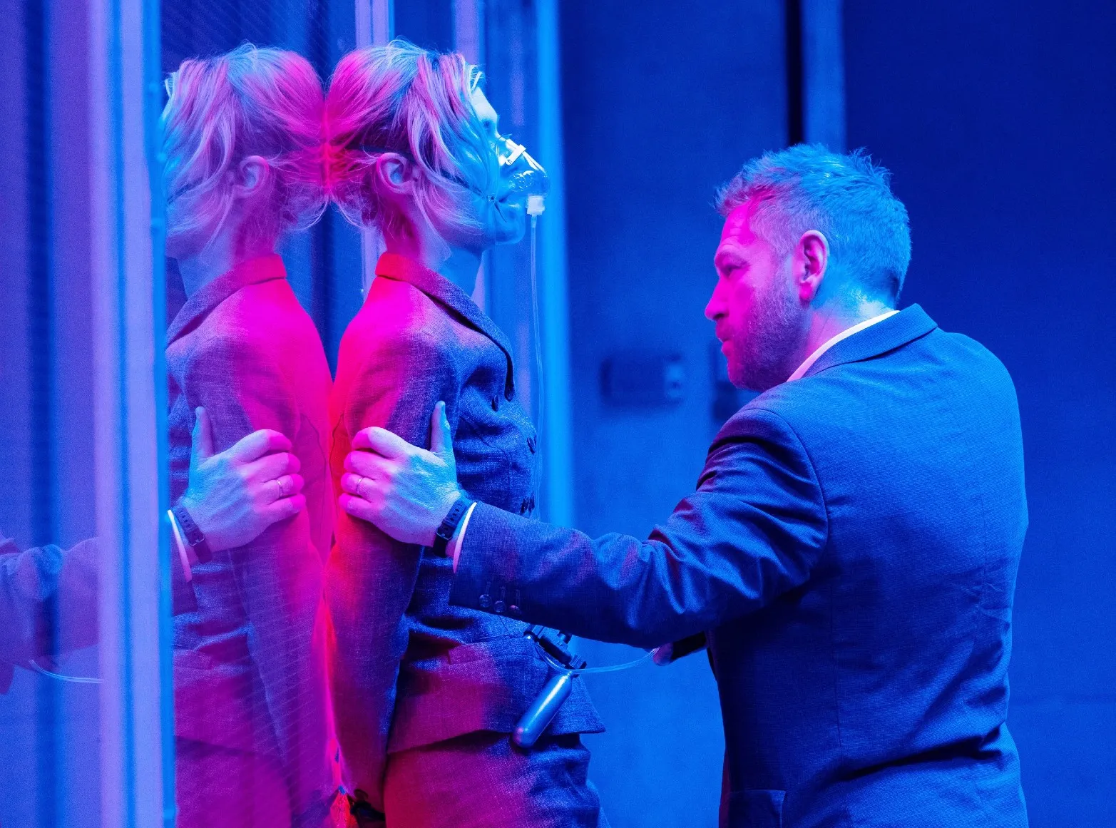 Elizabeth Debicki and Kenneth Branagh in Tenet