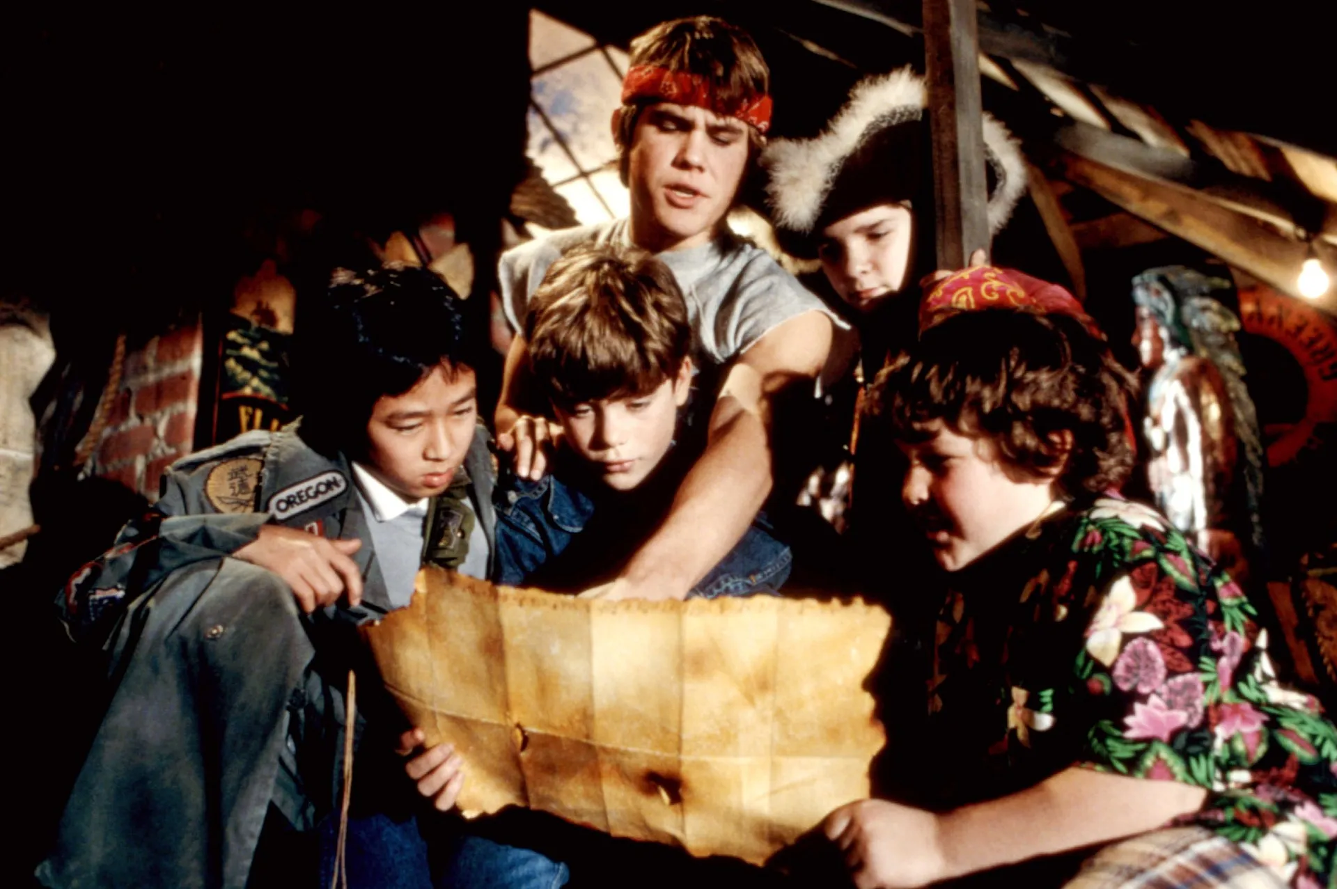 Ke Huy Quan (aka Jonathan Ke Quan), Sean Astin, Josh Brolin, Corey Feldman and Jeff Cohen in The Goonies