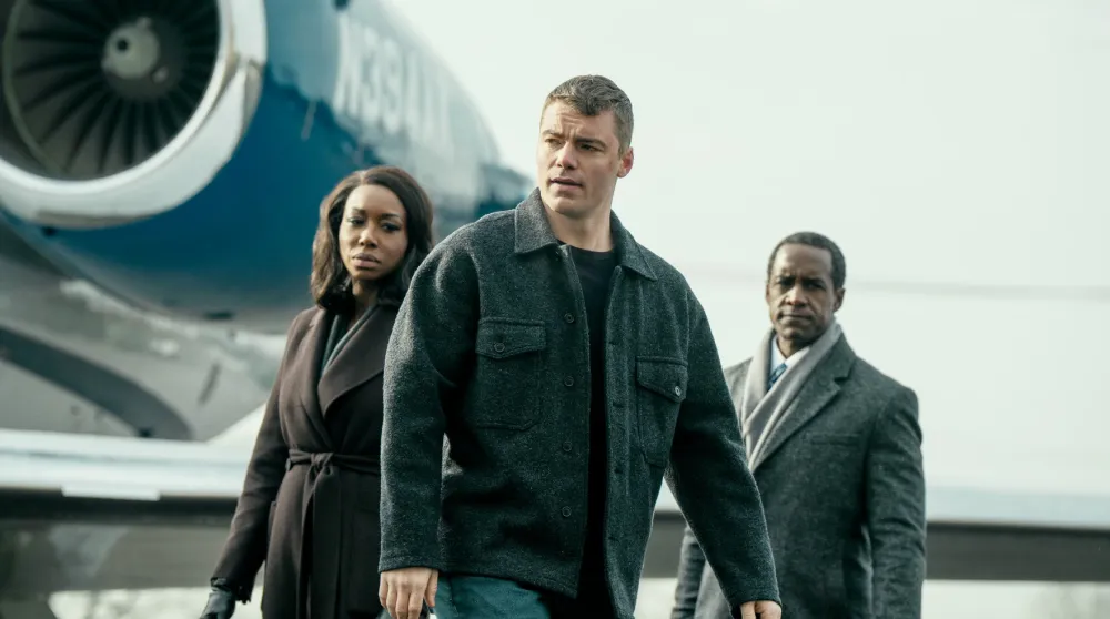 Amanda Warren, Gabriel Basso, Albert Jones in The Night Agent season 3