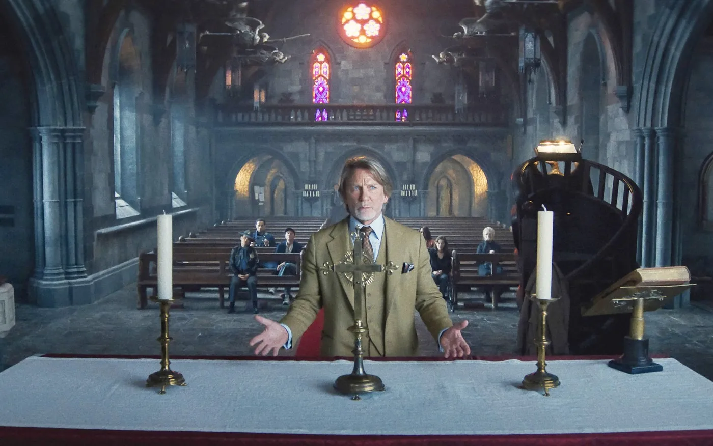 Daniel Craig in Wake Up Dead Man