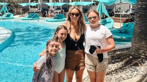 Influencer Emma Williams Is ‘Crying’ Over Moving Family From Bali to Australia Because Daughters ‘Need Friends’