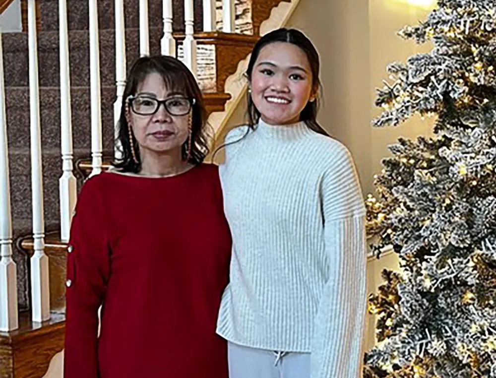 15 Year Old And Grandmother Killed In Crash On Christmas Police Say