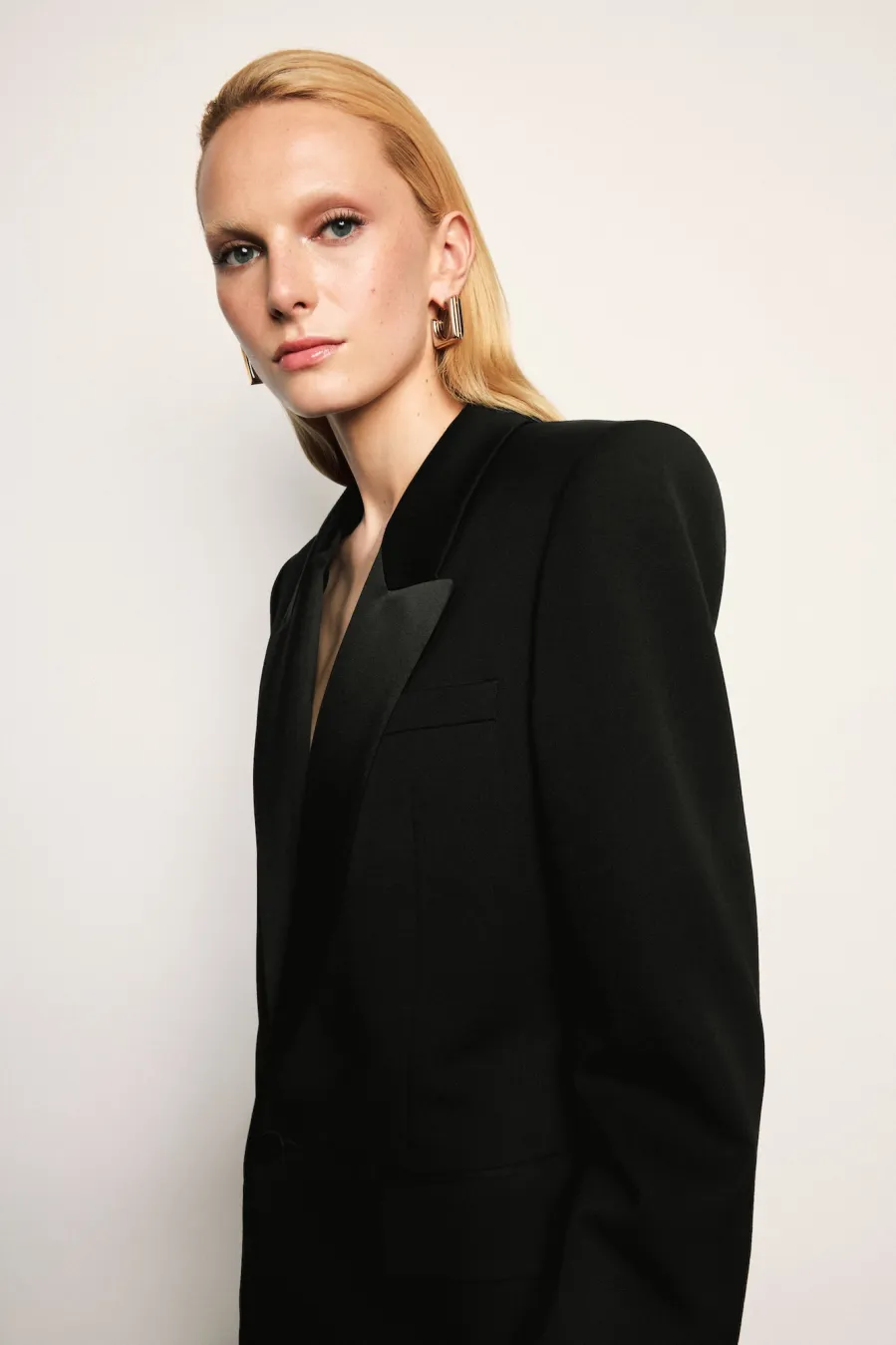 ALEX-CONSANI-FOR-YSL-BEAUTY-HOT-STUFF