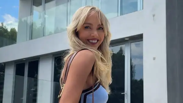 Annie Knight Talks Biggest Insecurity