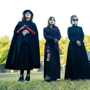 Beetlejuice-Costar-Reacts-to-Catherine-OHara-DeathMCDBEBE_WB003