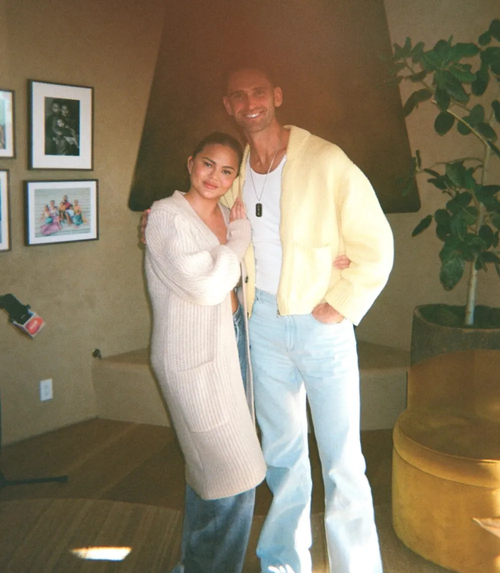 Chrissy Teigen Says She Quit Drinking Again After Speaking With Carl Radke 52 Days Sober Again Podcast