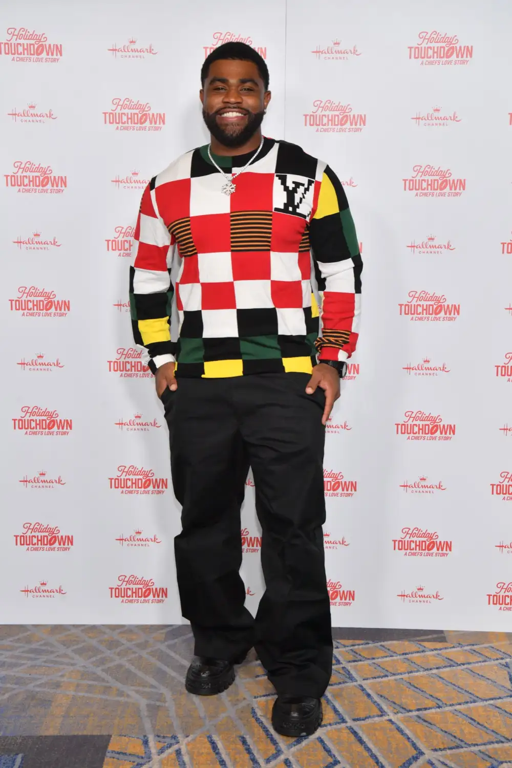 Travis Kelces Teammate Comforted Taylor Swift After Shooting