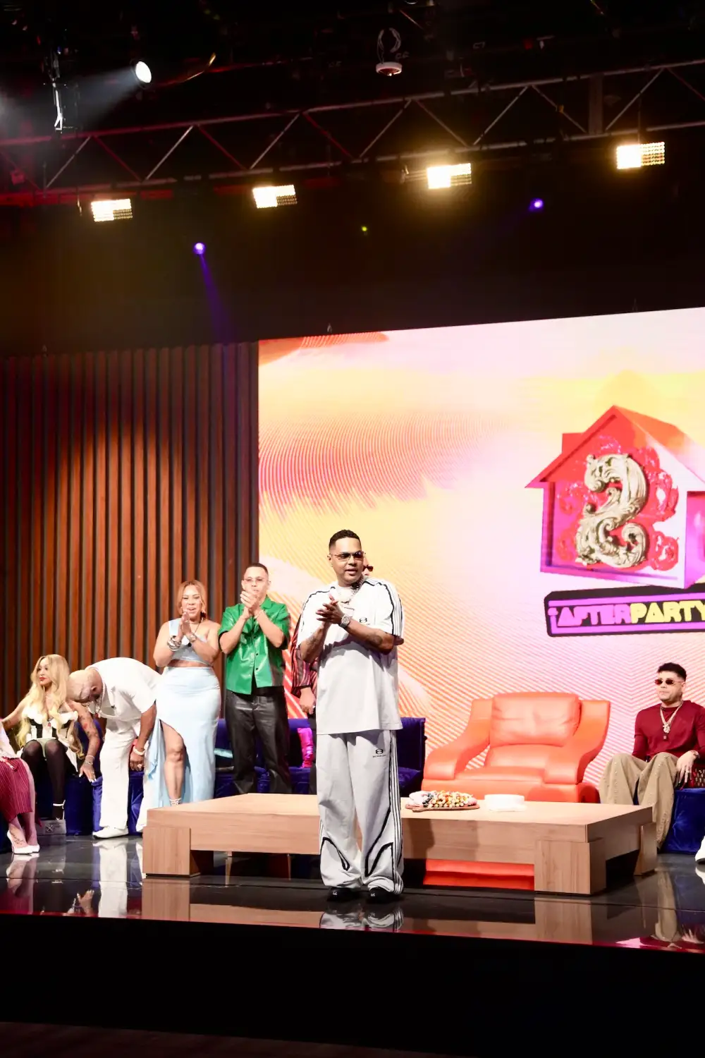 La Casa de Alofoke reuni&oacute; a todos sus pol&eacute;micos inquilinos en un especial suig&eacute;neris.