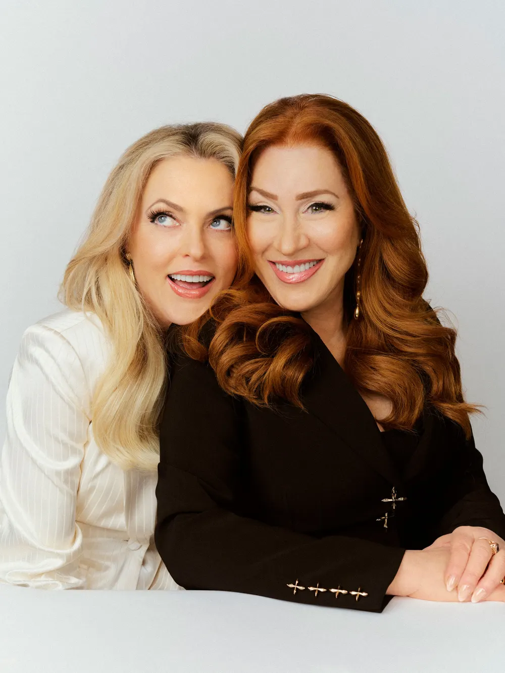 Elaine Hendrix and Lisa Ann Walter 2605 Luxury Handbag Shopping Cover Story