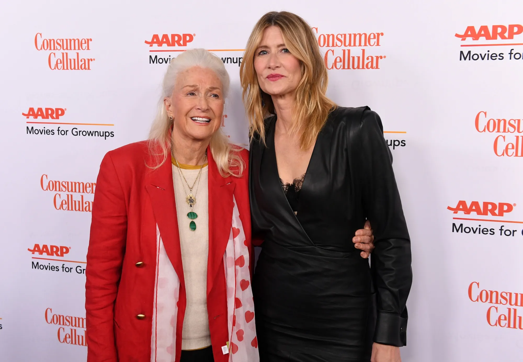 GettyImages-1198961884 Laura Dern Reveals Emotional Final Promise She Made to Late Mom Diane Ladd