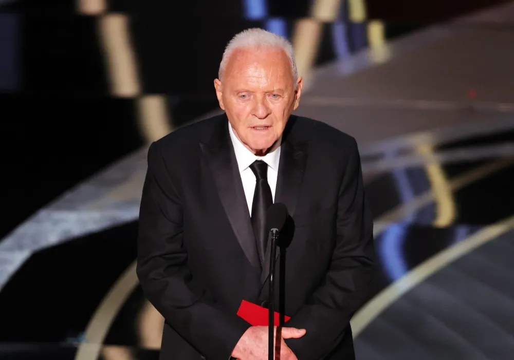 GettyImages-1388091495 anthony hopkins Amanda Seyfried Bradley Cooper Denzel Washington and More Stars Who Say They Dont Care About the Oscars