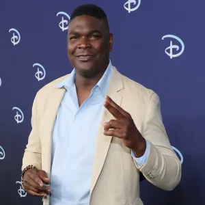 NFLs Keyshawn Johnson Asks Public for Help Finding Friends Missing Daughter