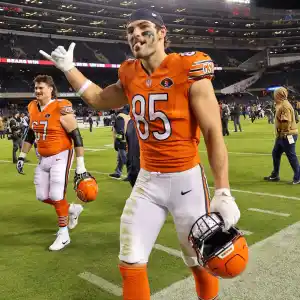 Bears’ Cole Kmet Reacts to Sister Dating Packers Player Ahead of Playoff Clash