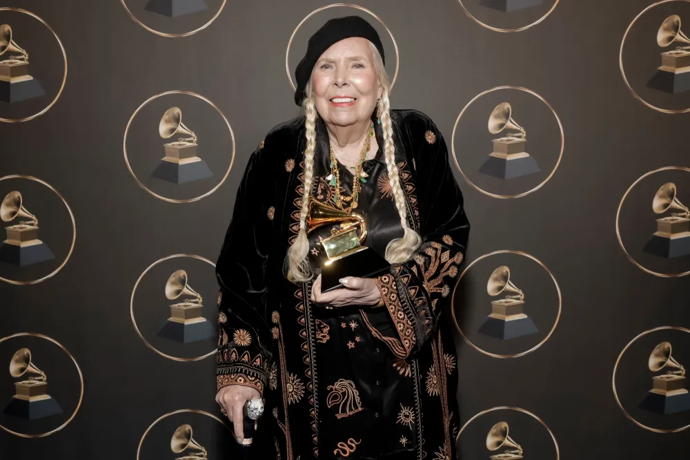 GettyImages-1986284388-joni-mitchell