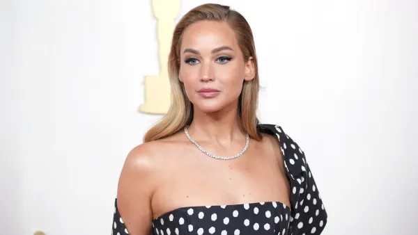 Jennifer Lawrence attends the 96th Annual Academy Awards at Dolby Theatre on March 10, 2024 in Hollywood, California.