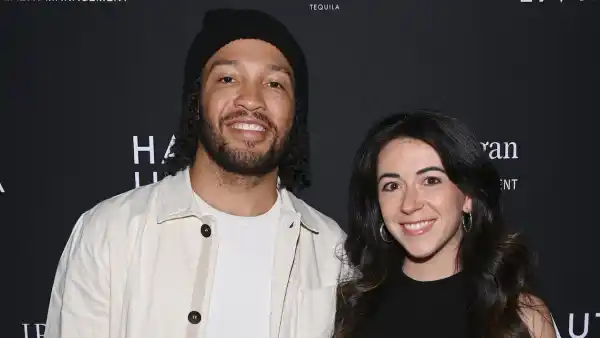 GettyImages-2181275664 Jalen Brunson Ali Brunson October 2024.jpg