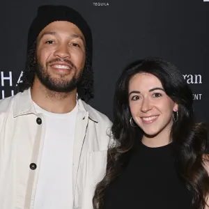 GettyImages-2181275664 Jalen Brunson Ali Brunson October 2024.jpg