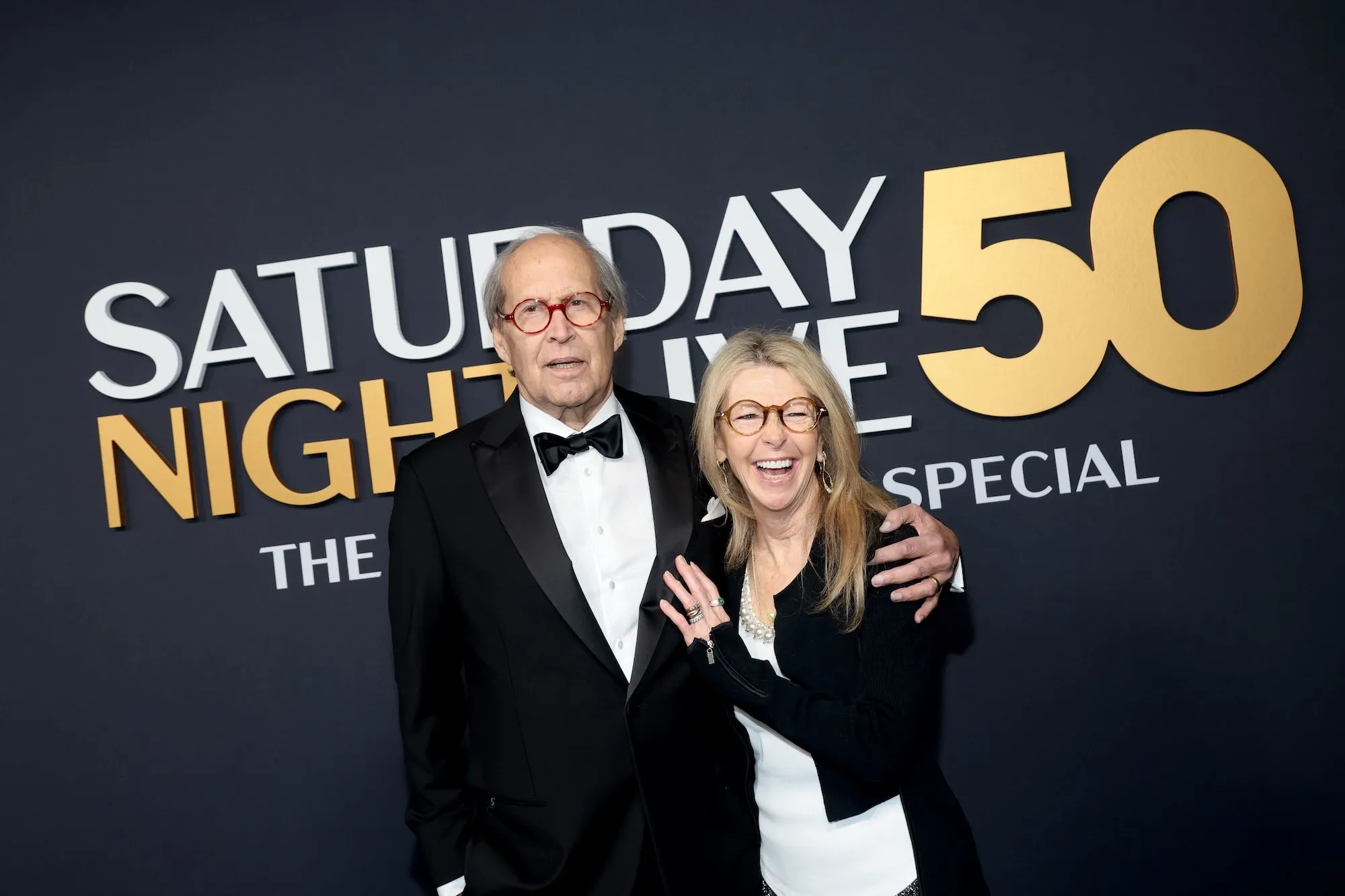 GettyImages-2200062948 How Many Wives Has Chevy Chase Had jayni