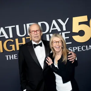 GettyImages-2200062948 How Many Wives Has Chevy Chase Had jayni