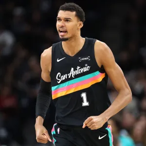 NBAs Victor Wembanyama Ignores Spurs PR Speaks Out About ICE in Minnesota