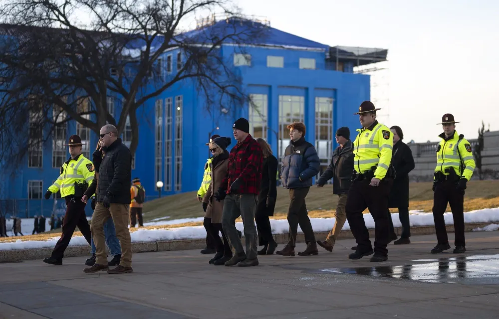 GettyImages-2254874773 NBA Delays Timberwolves and Warriors Game After After Minneapolis Shooting