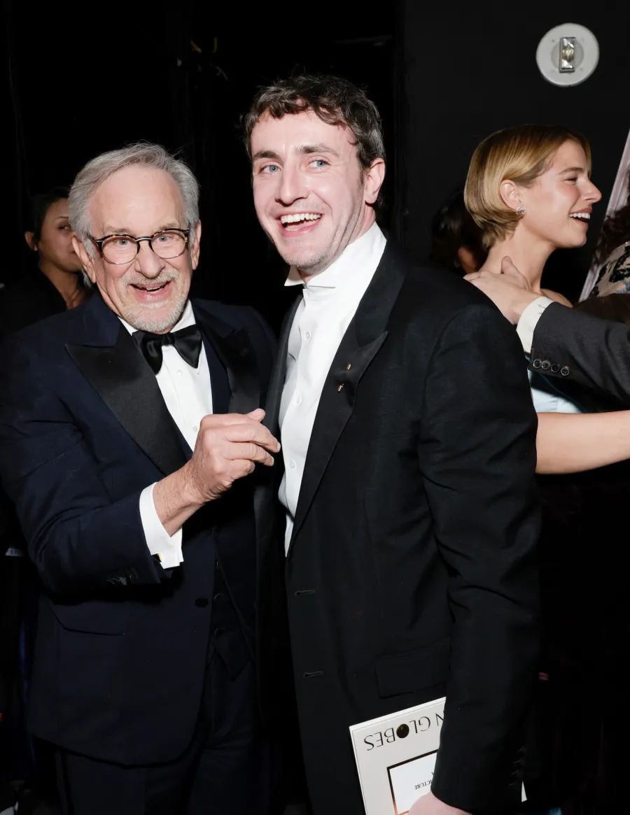 What You Didn't See on TV at the 2026 Golden Globes: PDA, Candid, Reunions