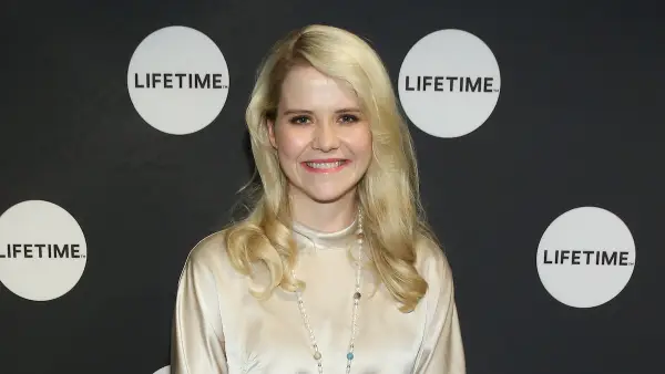 How Many Siblings Does Elizabeth Smart Have? Meet the Kidnapping Survivor’s 4 Brothers and 1 Sister