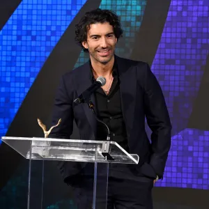 GettyImages2189129218 Read Justin Baldonis Private Text Messages Amid His It Ends With Us Drama With Blake Lively